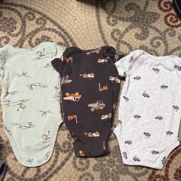 Baby Bodysuit Set - Airplane and Car Print - Picture 5 of 5